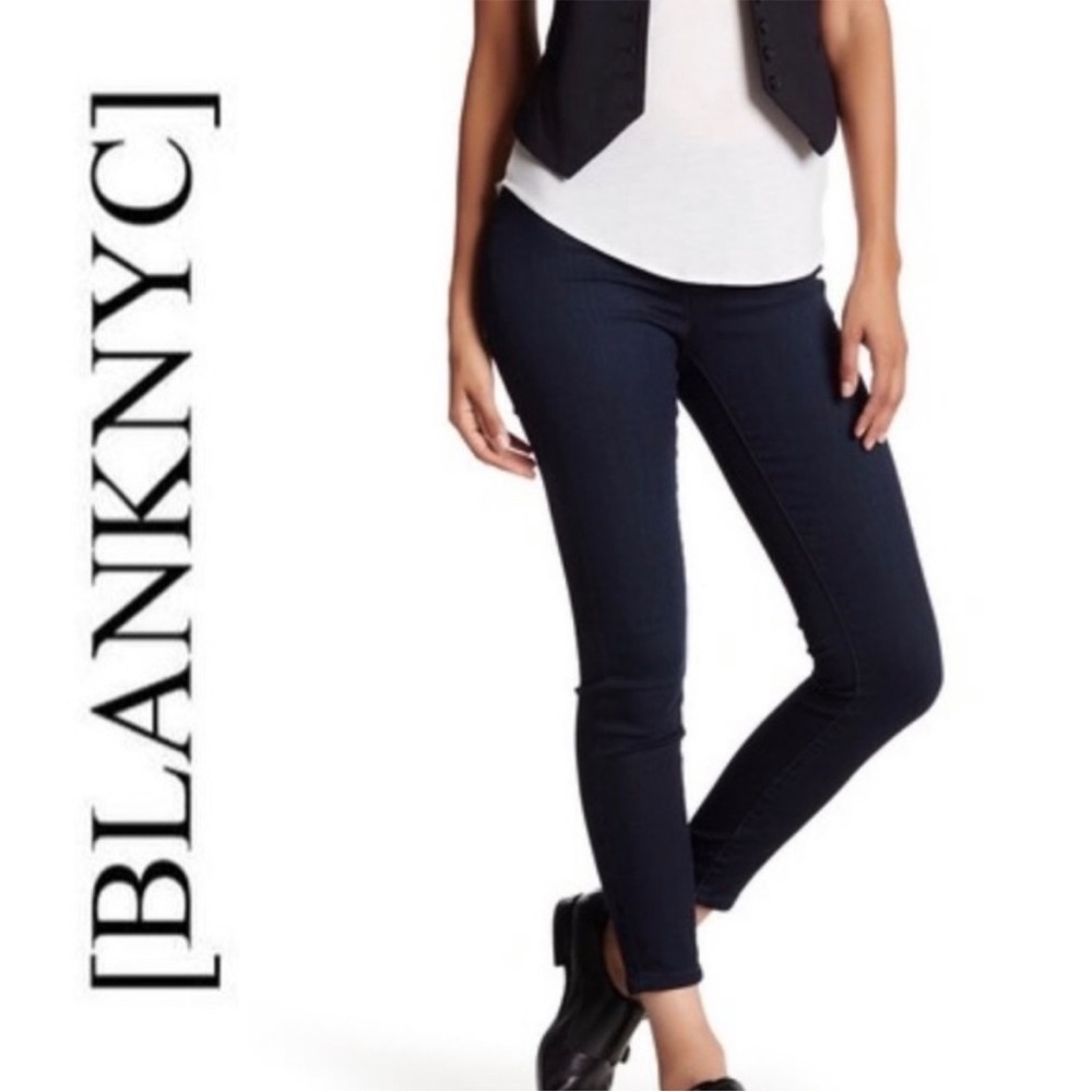 BLANK NYC NWT Dark Wash Pull On Belle Skinny Jeans